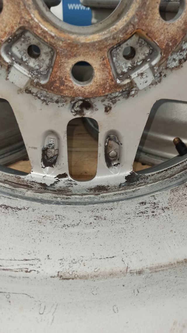 Juego 4 Llantas Originales BMW - 15"x 6.5" - IS42