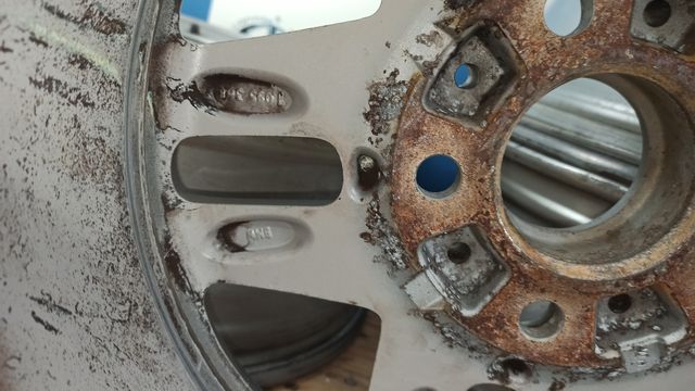 Juego 4 Llantas Originales BMW - 15"x 6.5" - IS42