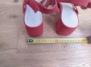 Sandalias rojas