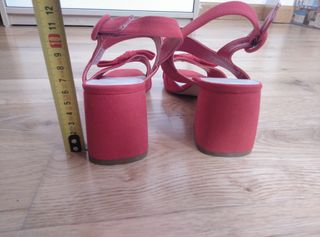 Sandalias rojas