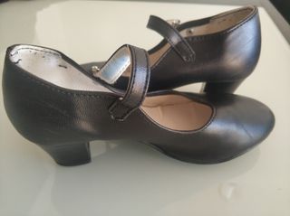 Zapatos Sevillanas o flamenco niña Piel T. 30