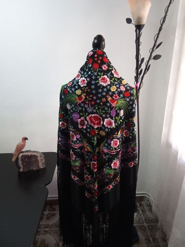 Antiguo mantón de Manila 