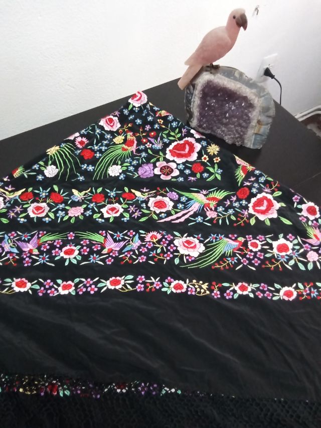 Antiguo mantón de Manila 