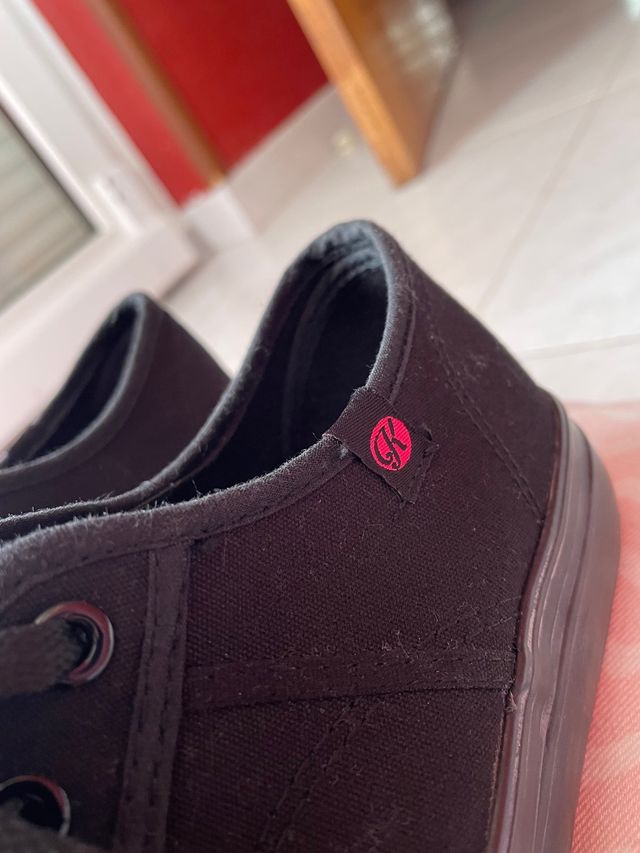 Zapatillas negras