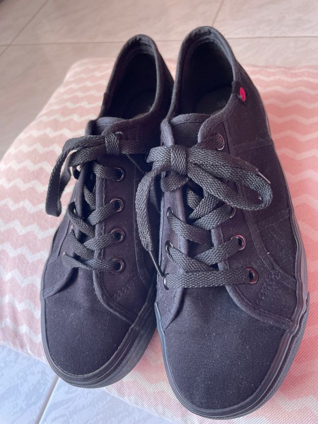 Zapatillas negras