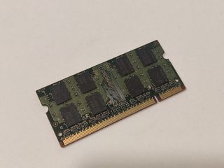 Memoria portatil 2GB 2RX8 PC2