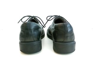 Snipe, derbis de cuero con cordones,color negro