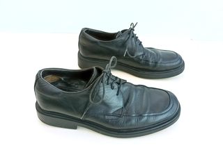 Snipe, derbis de cuero con cordones,color negro