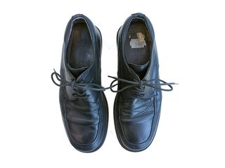 Snipe, derbis de cuero con cordones,color negro