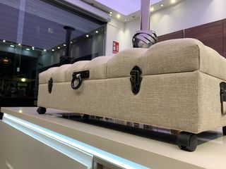 Baul acolchado de capitone nuevo