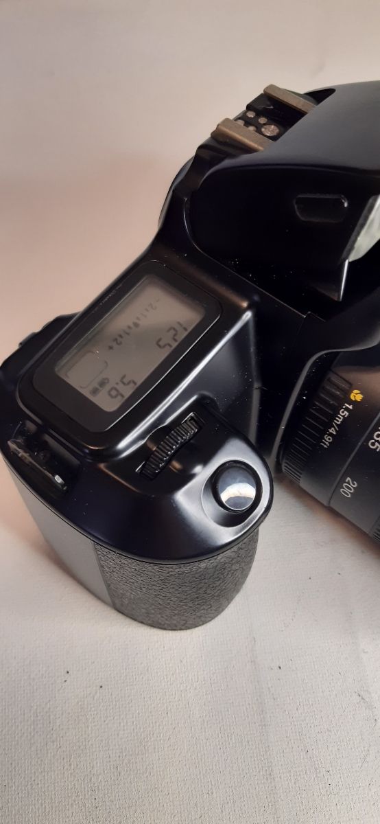 Camara analógica Canon EOS 1000F