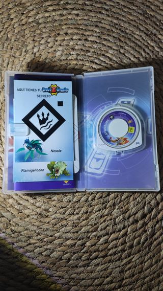Invizimals PSP Juego + Manual + 2 tarjetas secreto
