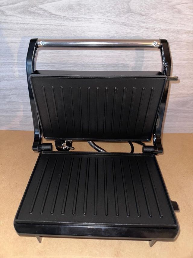 Tristar Parrilla eléctrica A estrenar