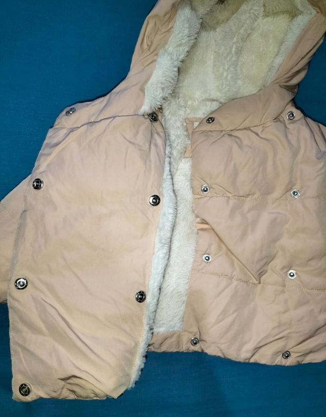 Abrigo zara. 6 a 9 meses