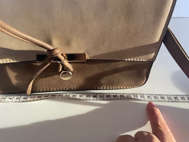 Bolso marrón y beige
