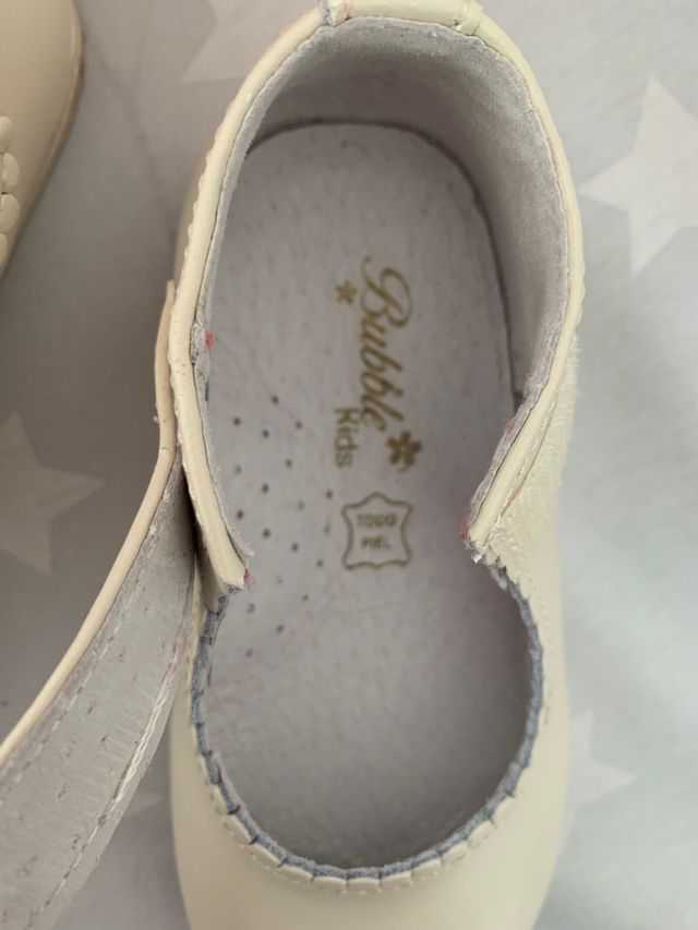 Merceditas niña beig talla 22