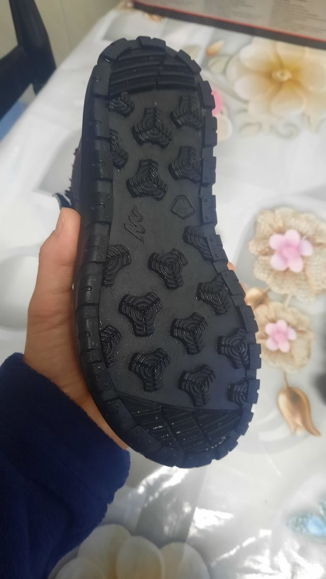 sneakers da ragazza misura 32