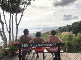 Banco de madera natural