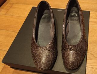 zapatos marrones