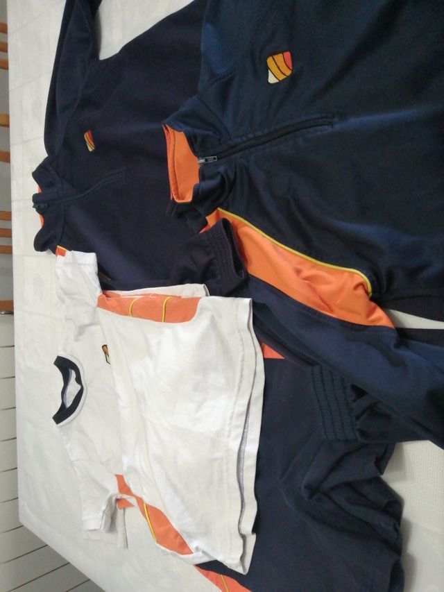 uniformes alborada jersey 10 euros, falda 15