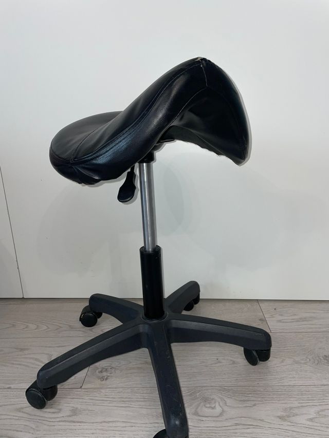 Taburete ergonómico tipo pony