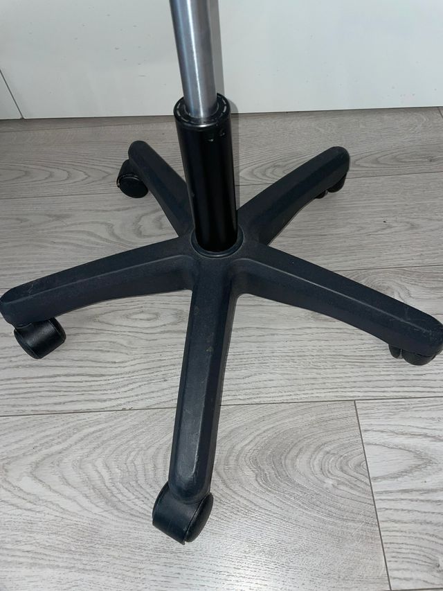 Taburete ergonómico tipo pony