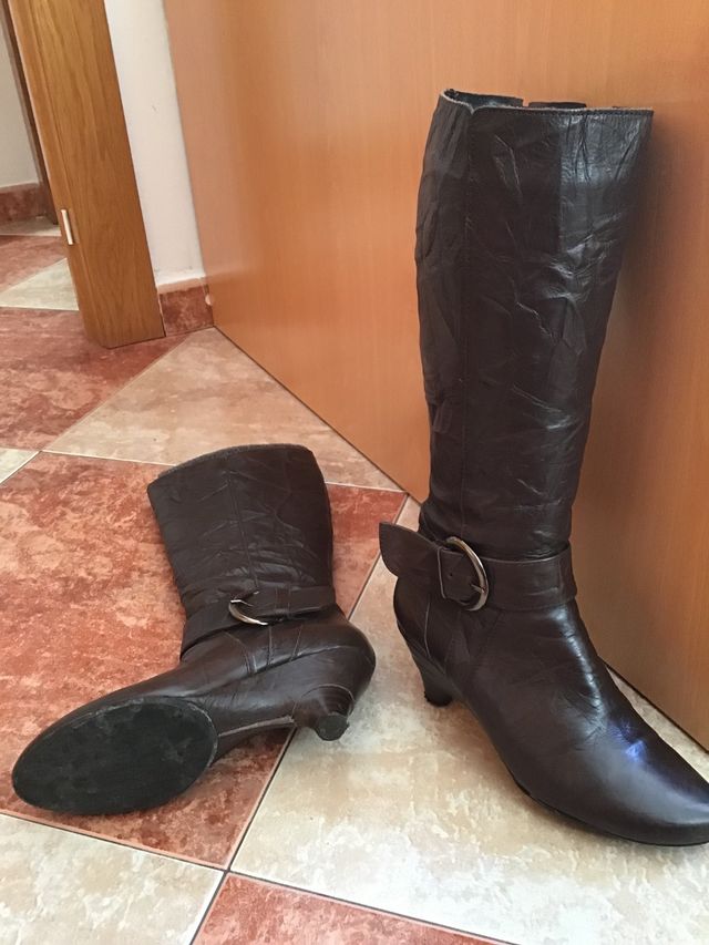 Botas altas piel marrón chocolate