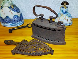 Plancha antigua de carbón