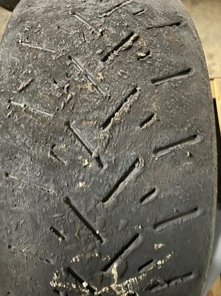 Slick pirelly 18 