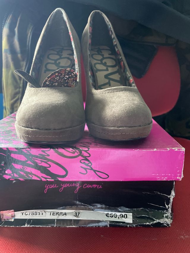 Scarpe tacco n*37 coveri nuove