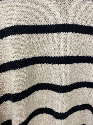Jersey rayas blanco roto y negro. Pull&Bear M