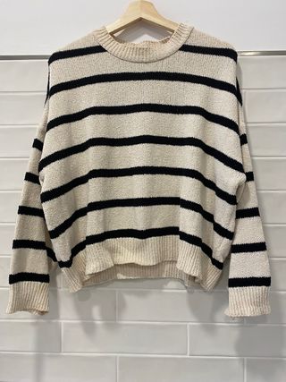 Jersey rayas blanco roto y negro. Pull&Bear M
