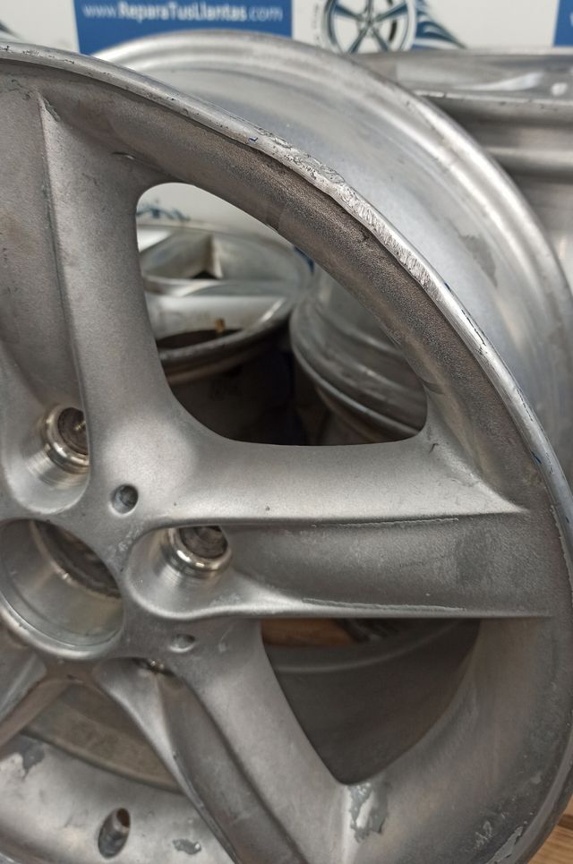 4 Llantas Originales BMW 16" ( 118 CV ) Sedán 1997