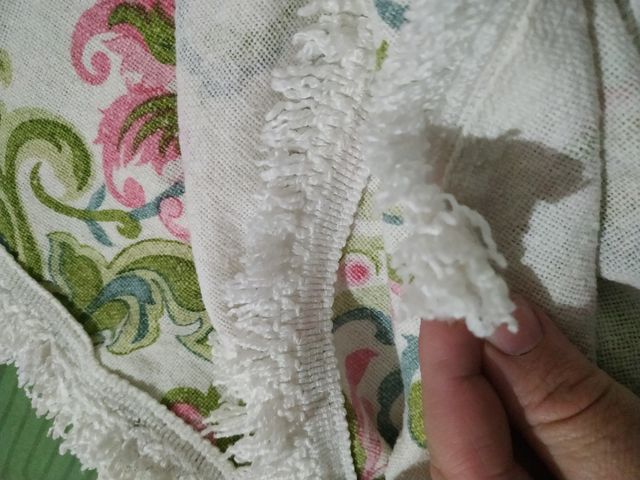 Trapunta antica con ornamenti floreali.