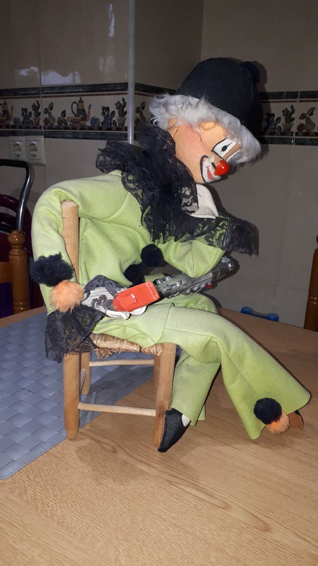 PAYASO CON SAXOFÓN. MUÑECO FIELTRO. AÑOS 70