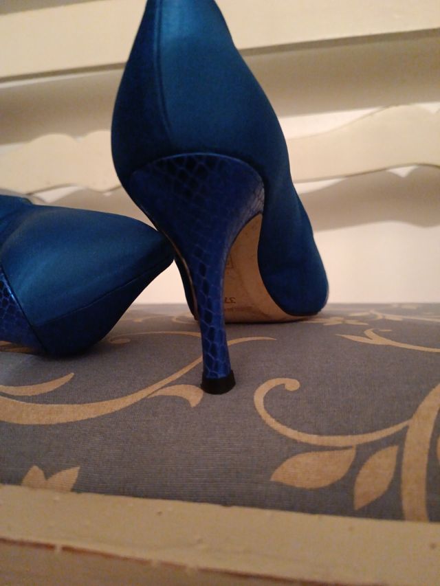 Zapatos tacon raso azulones