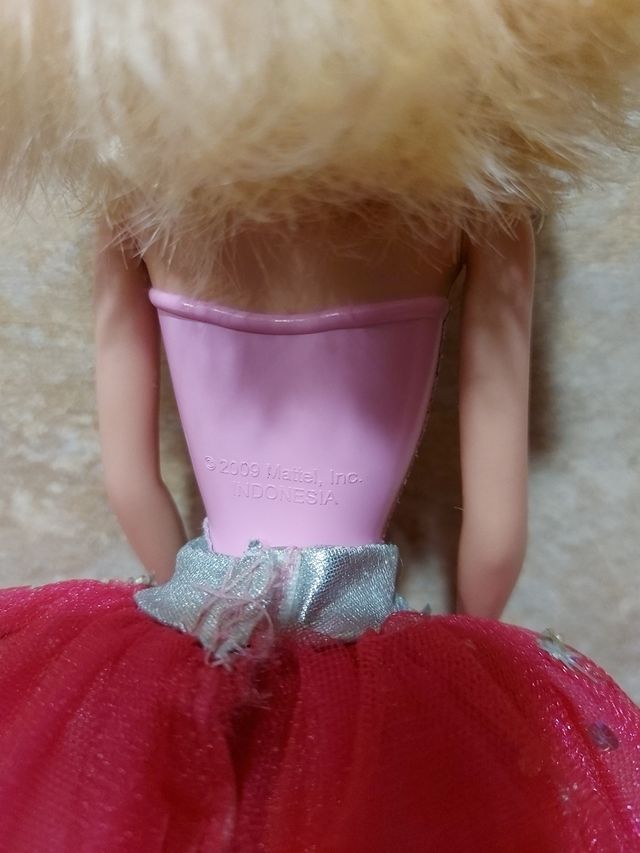 Barbie moda en París, 2009 Mattel