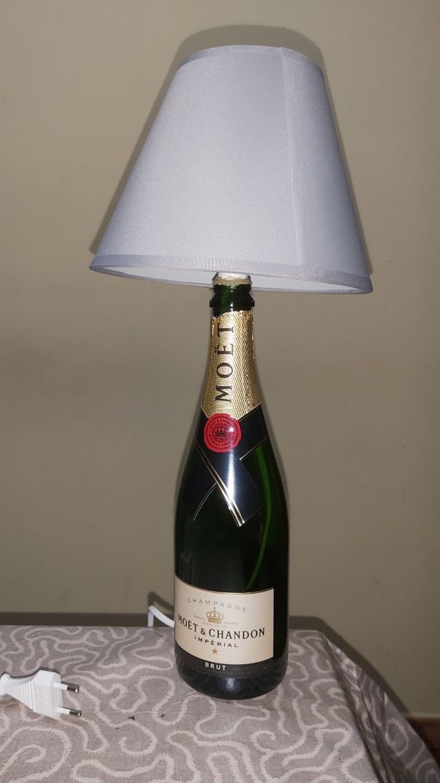 lampada Moet & Chandon