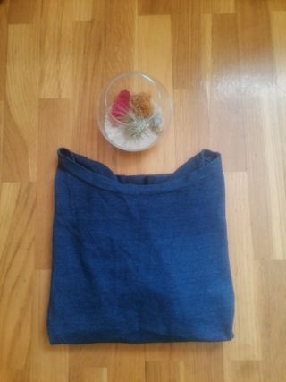camiseta azul espalda descubierta