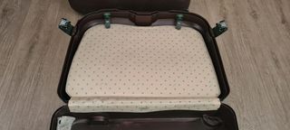 Maleta Samsonite, color granate.