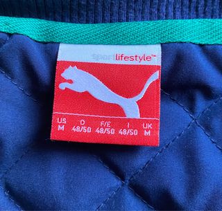 Cazadora bomber Puma azul marino. Talla M.