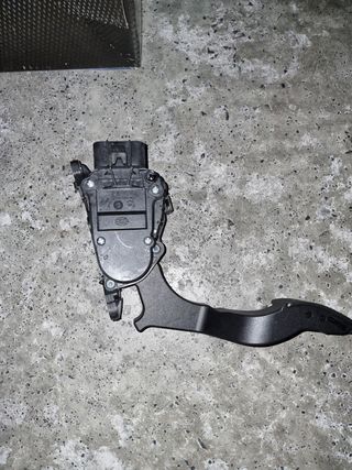 Pedal accelerador potenciometro ford tdci 90cv nue
