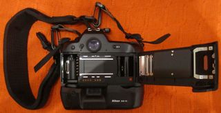 cámara NIKON + OBJETIVO + FILTROS + FLASH