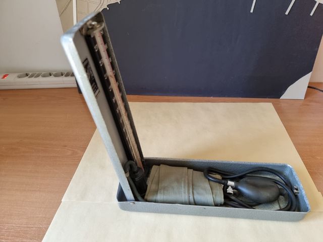 Sfigmomanometro analogico a mercurio