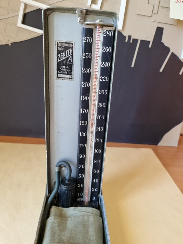 Sfigmomanometro analogico a mercurio