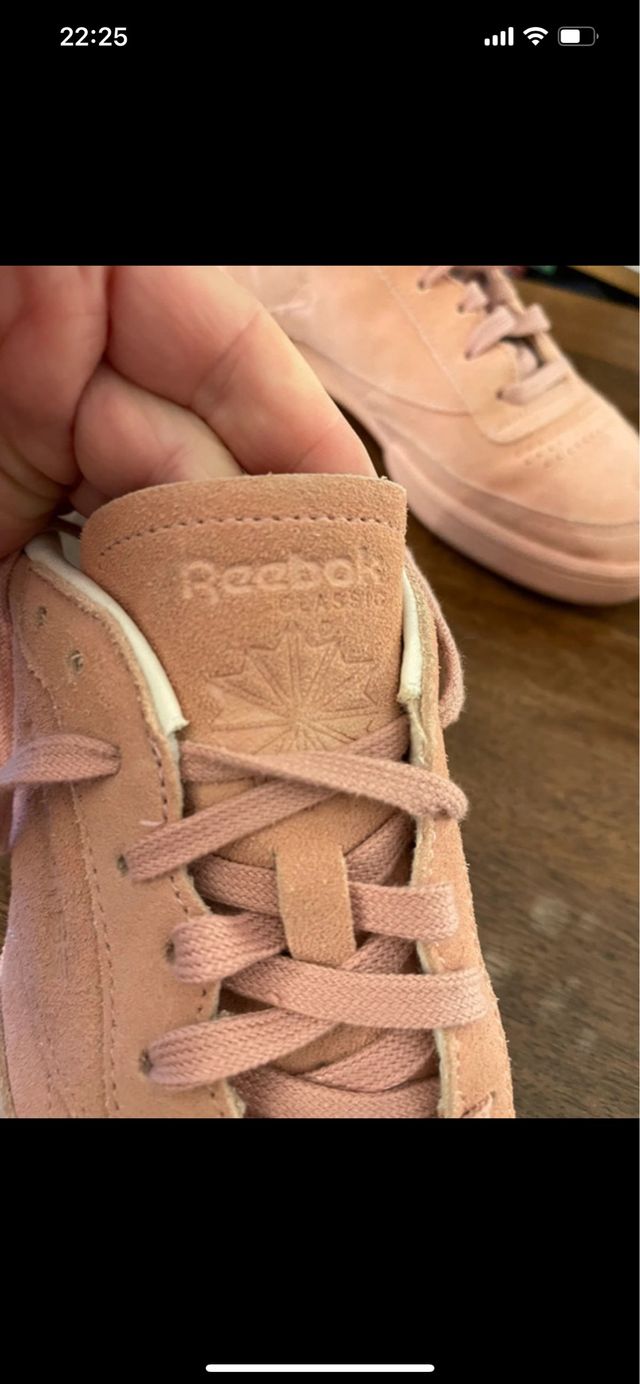 Zapatillas de ante rosas de Reebok
