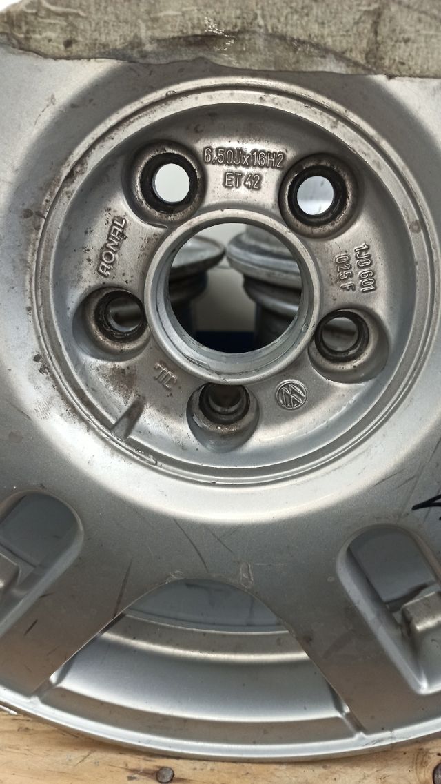 Juego 4 Llantas Originales Wolkswagen 16" ET42