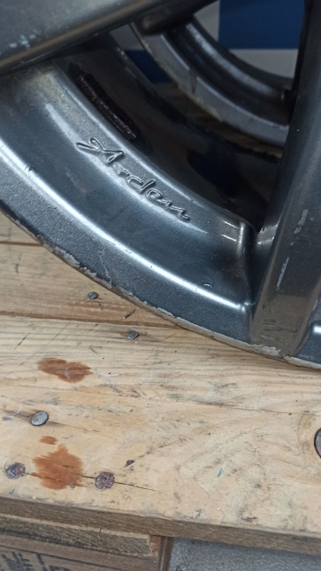 Juego 4 Llantas O.Z - 8Jx18H2" - ET46 - 39002001