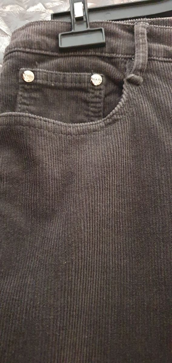 pantaloni in velluto a coste fini