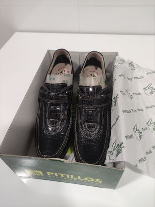 Zapatos nuevos sin usar marca Pitillos